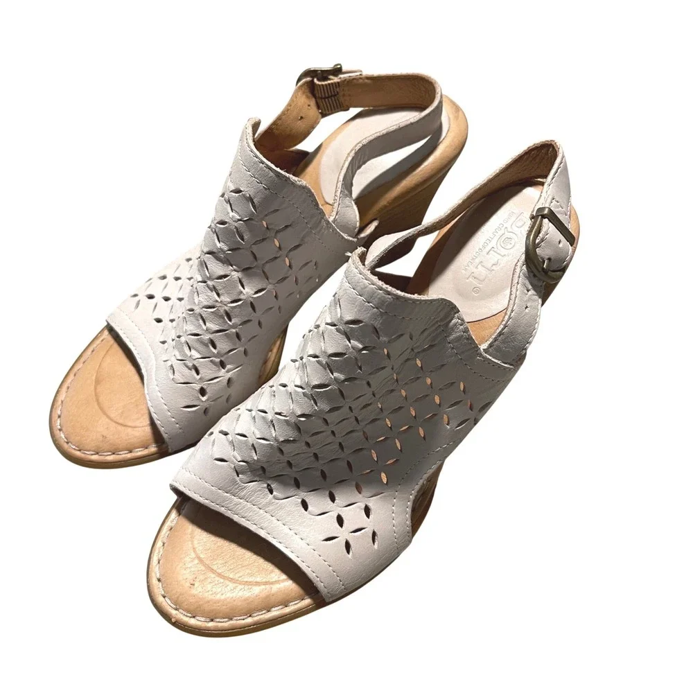 Born Laser Cut Leather Slingback Sandals Womens 6 White Boho Block Heel F20801